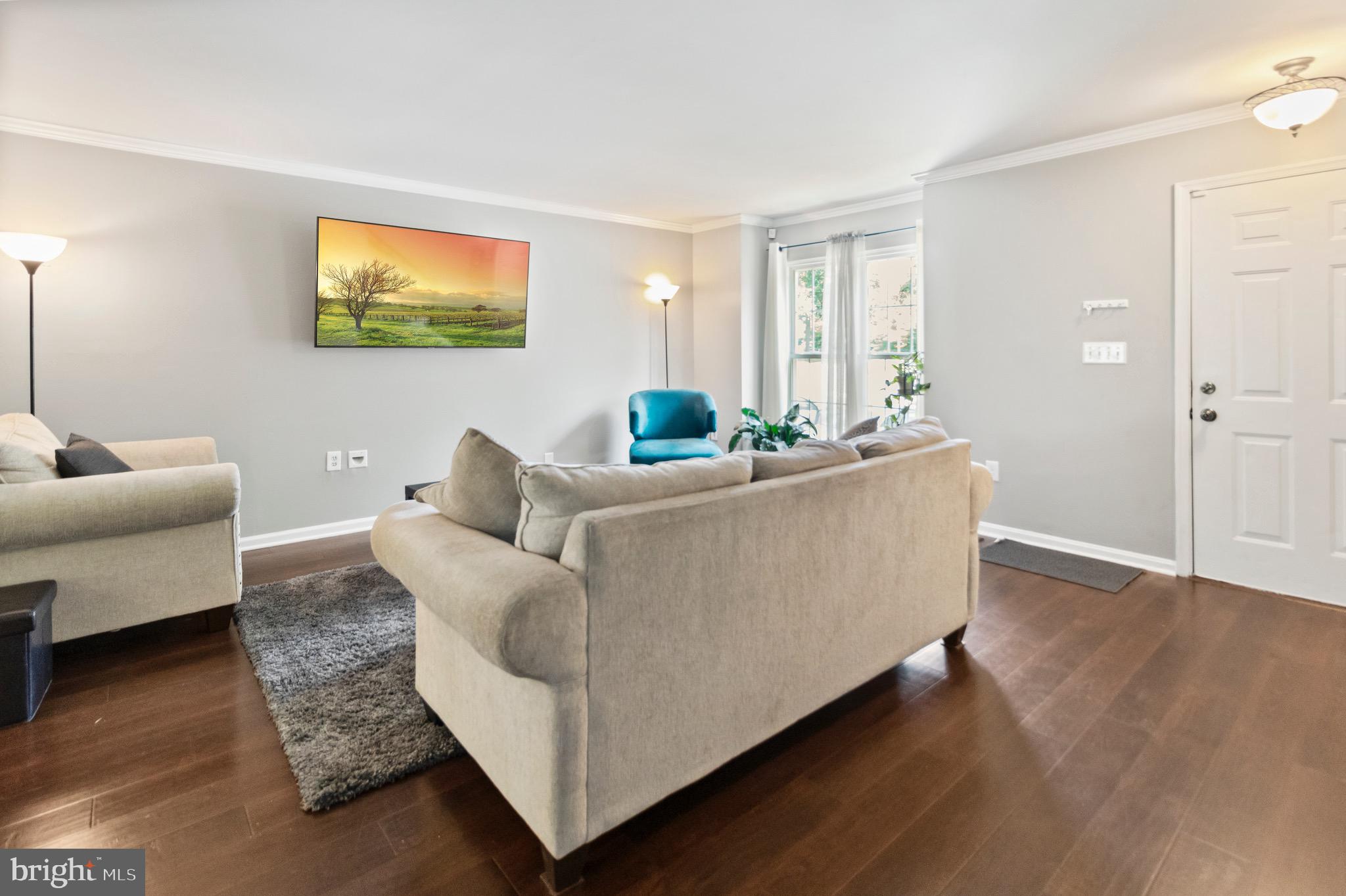 PRINCETON SQUARE - Residential