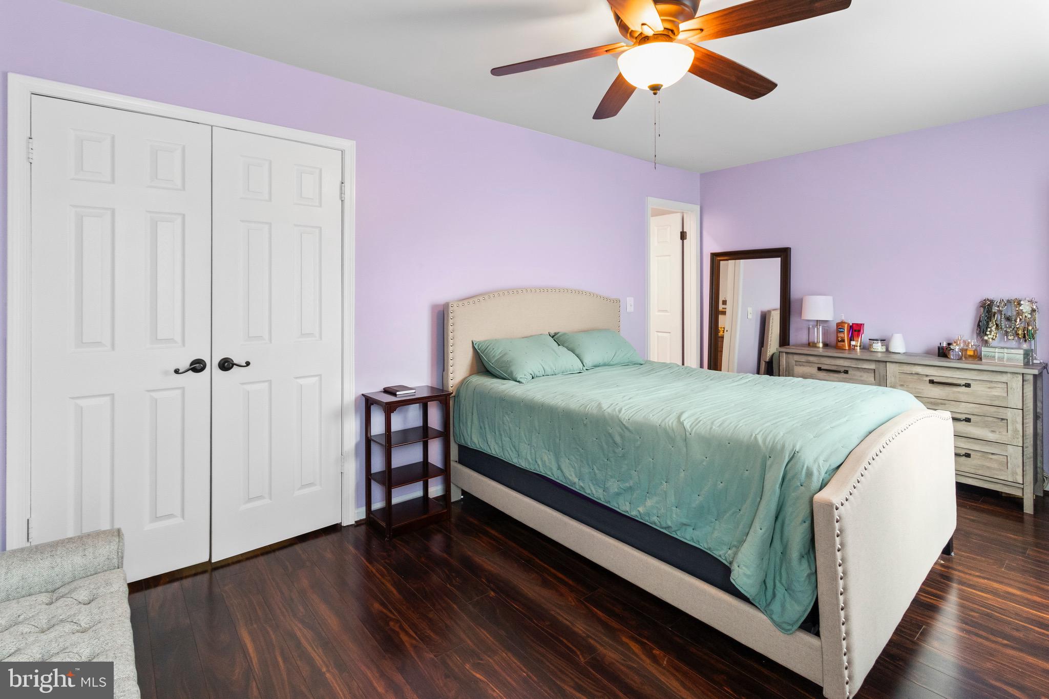 PRINCETON SQUARE - Residential