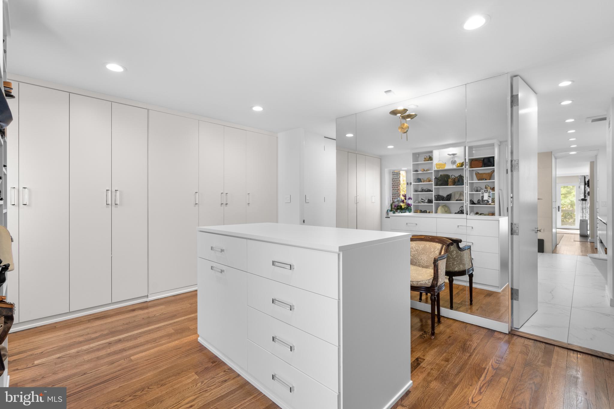 GEORGETOWN - Residential