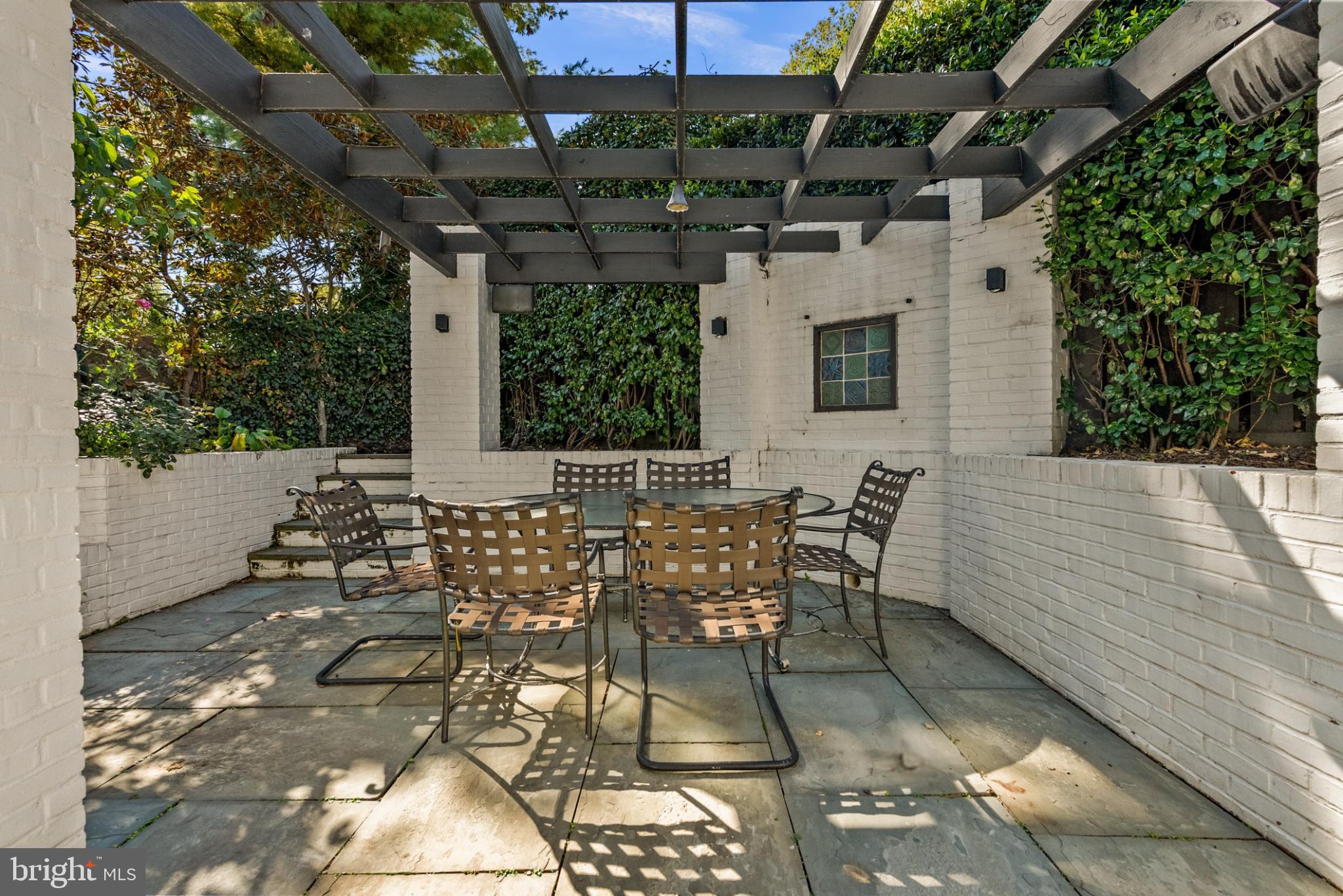 GEORGETOWN - Residential