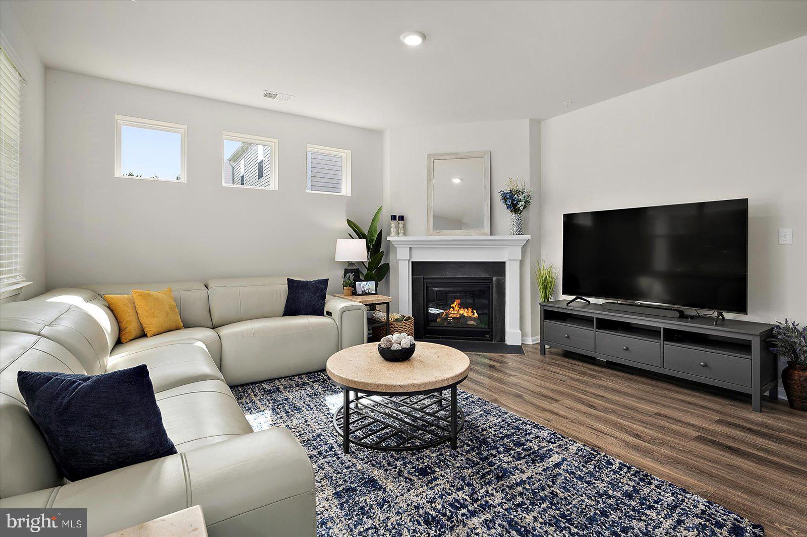 ROWENS MILL - Residential