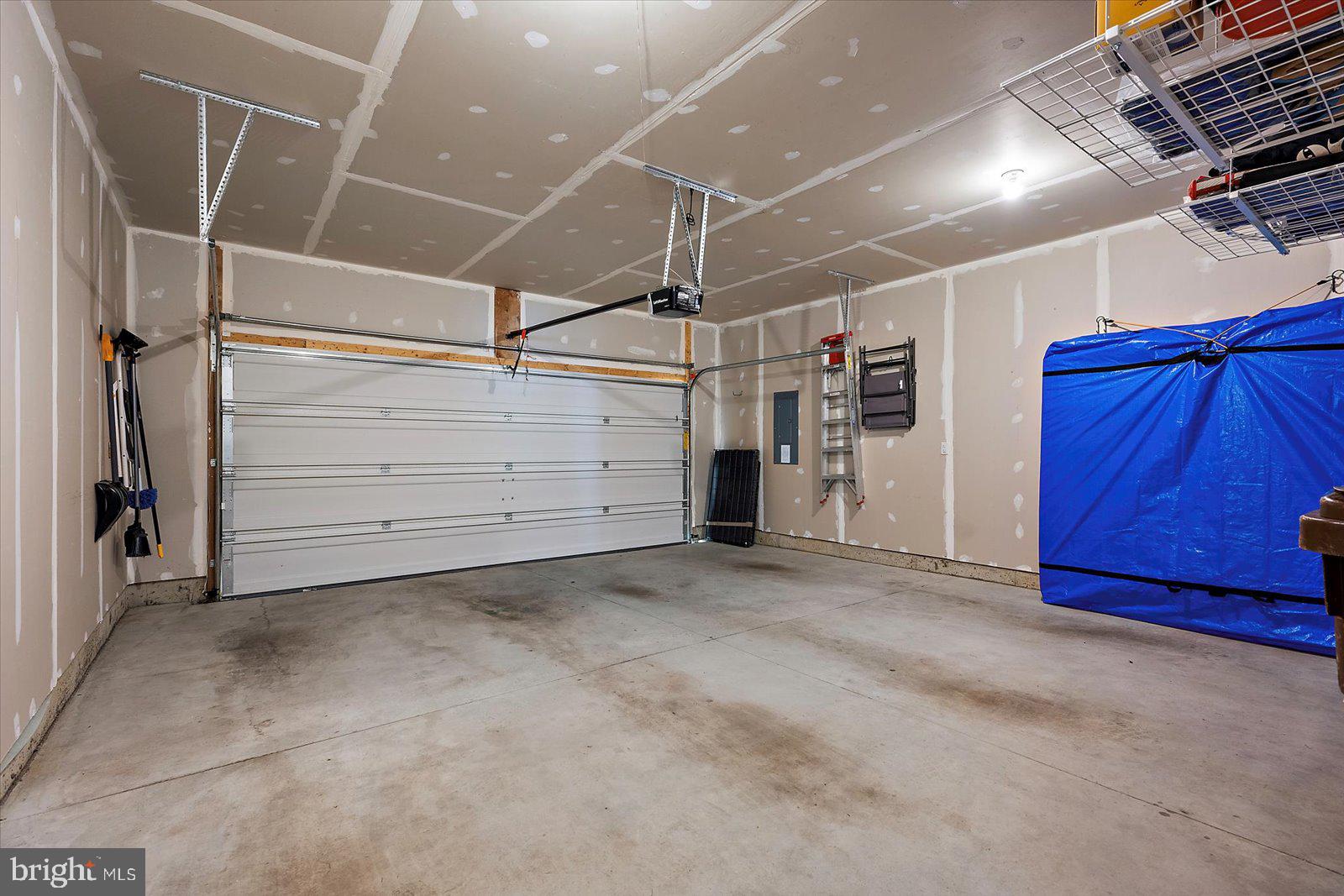 ROWENS MILL - Residential