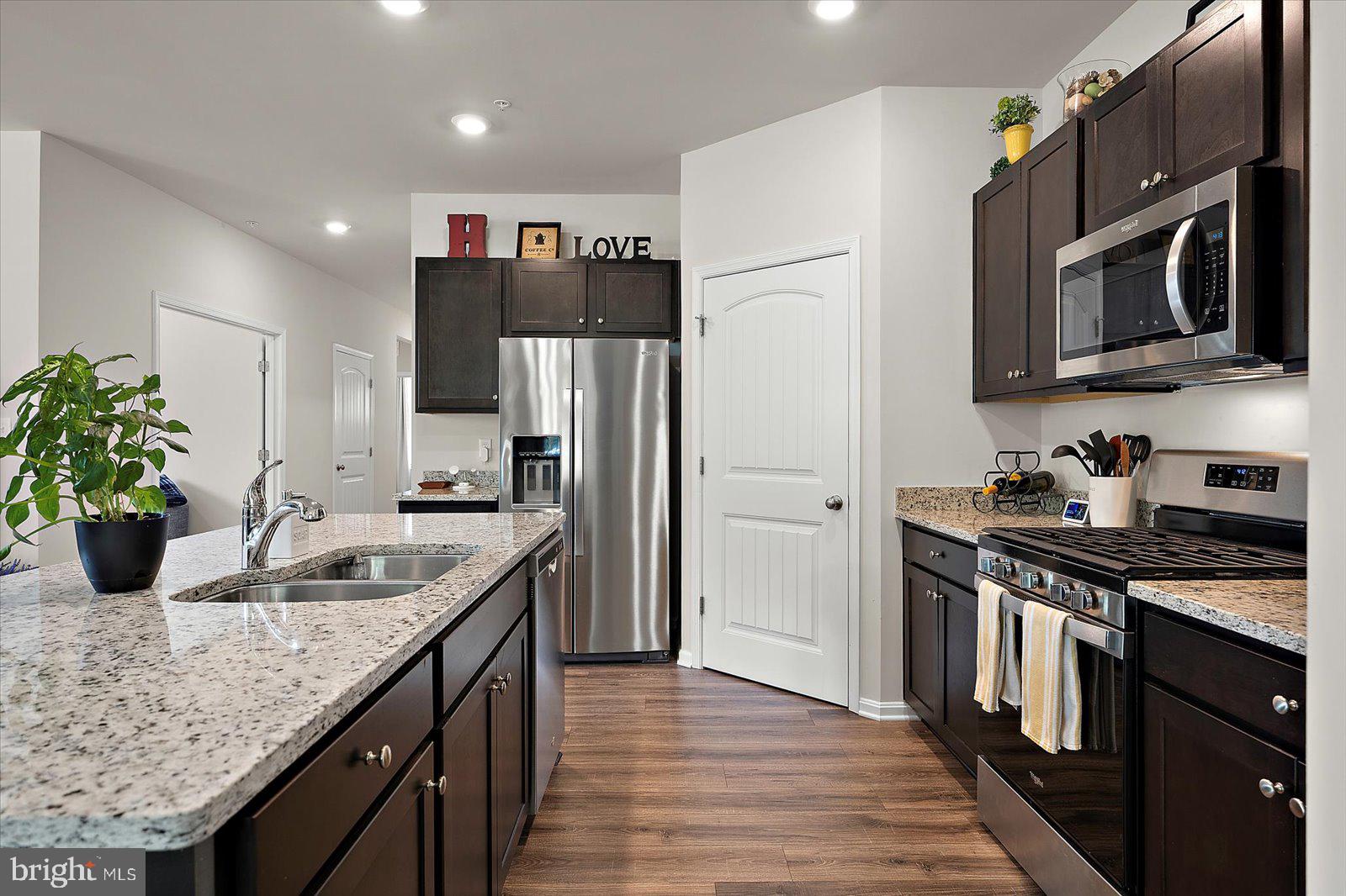 ROWENS MILL - Residential