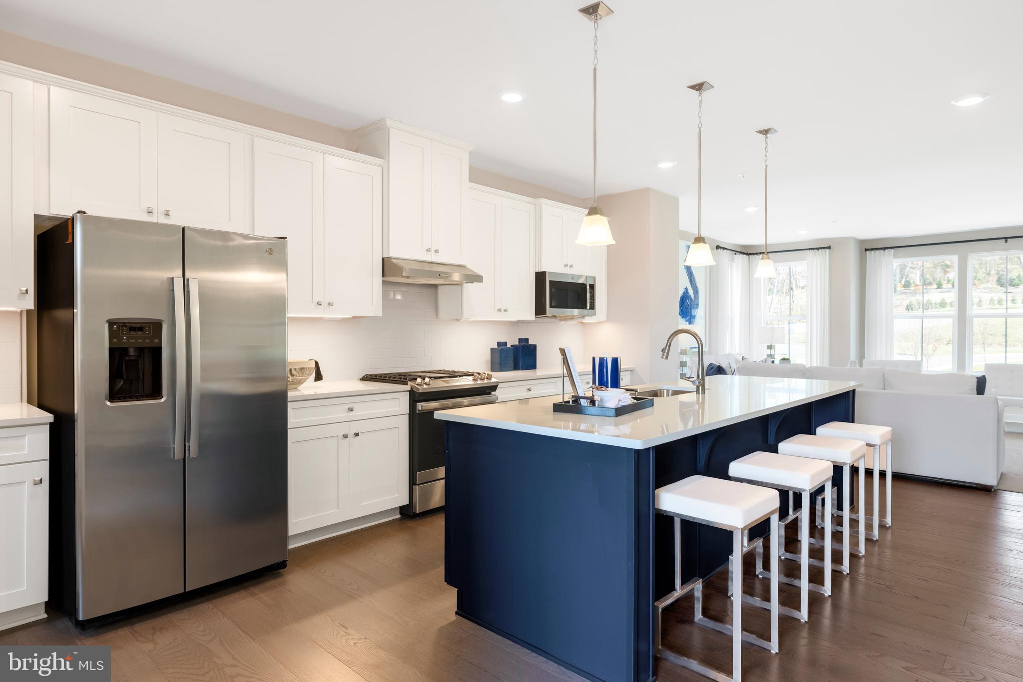 PONDS EDGE - Residential