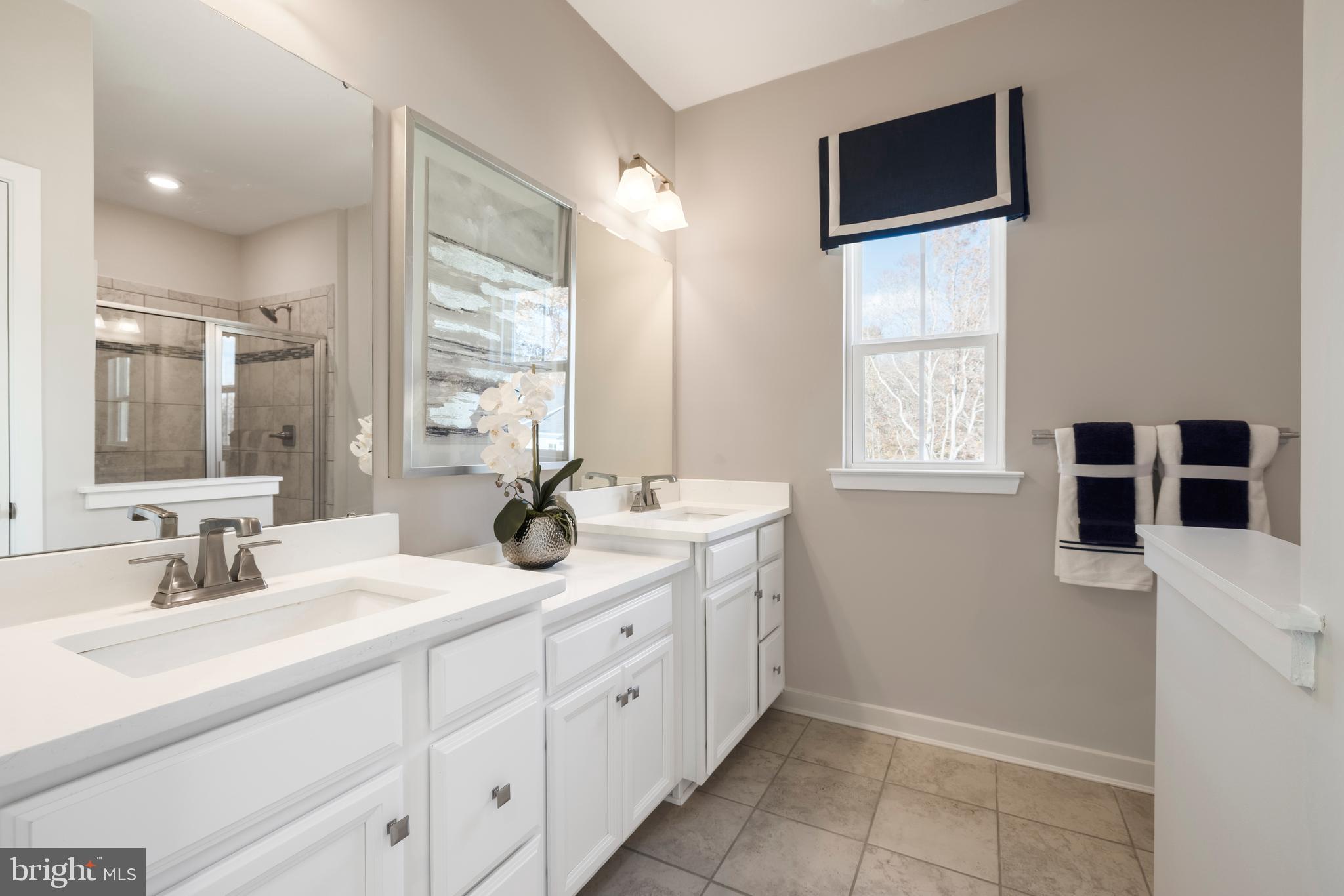 PONDS EDGE - Residential