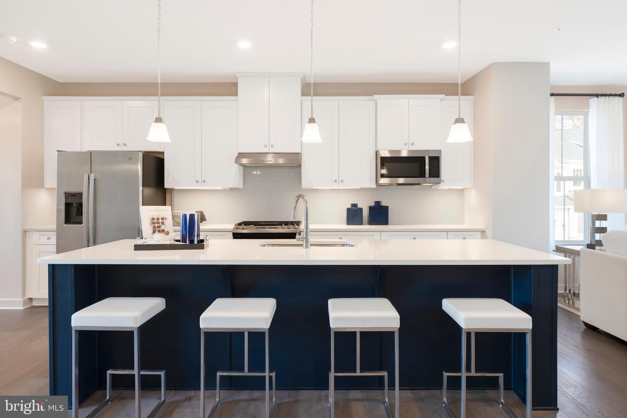 PONDS EDGE - Residential