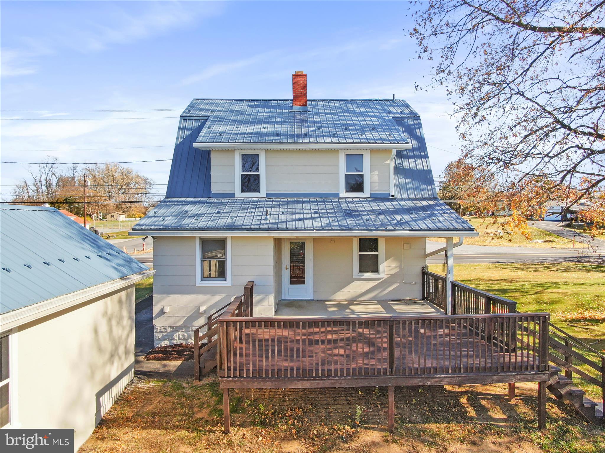 STATE LINE - Residential