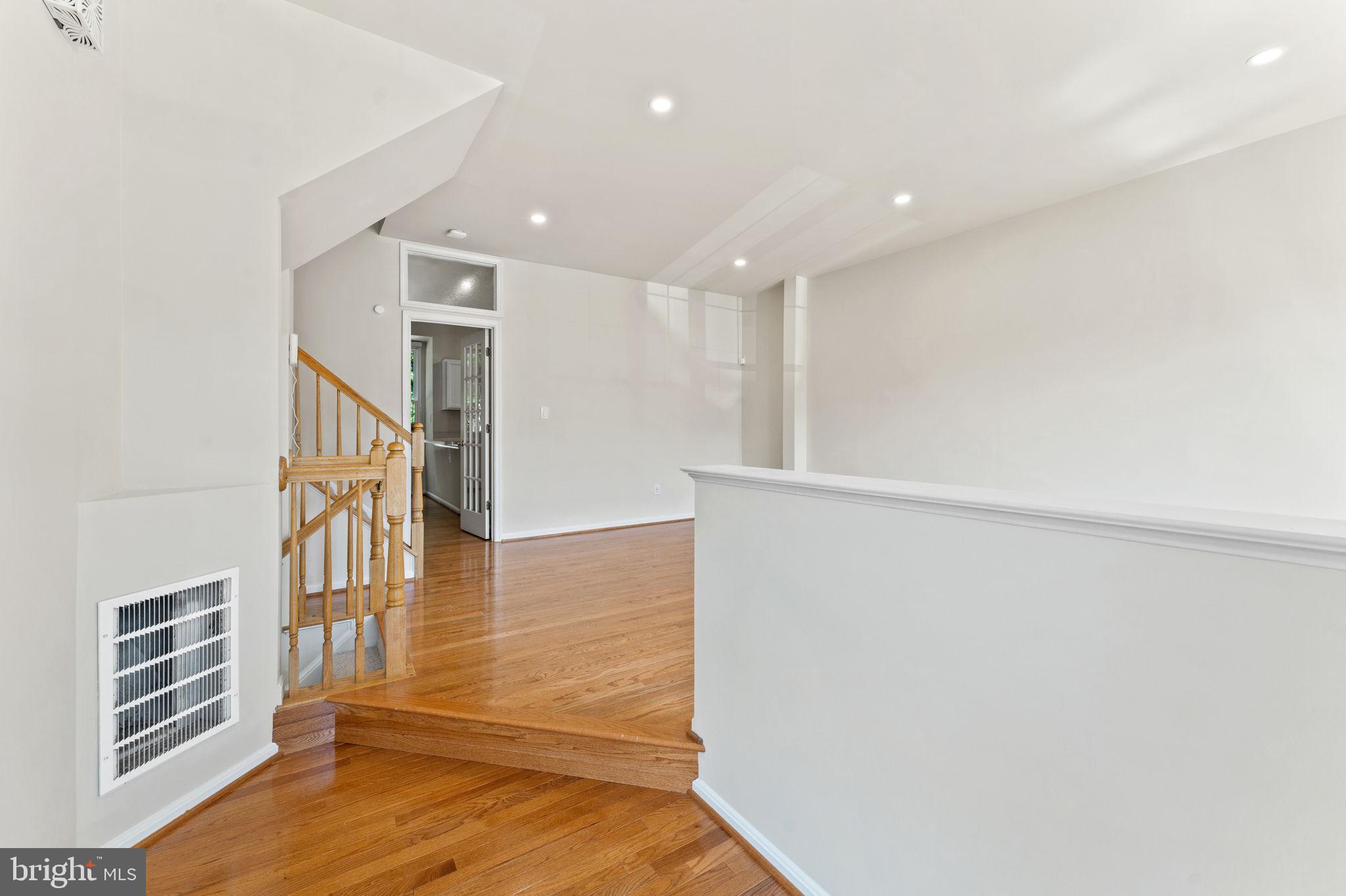 RIDGELEIGH - Residential