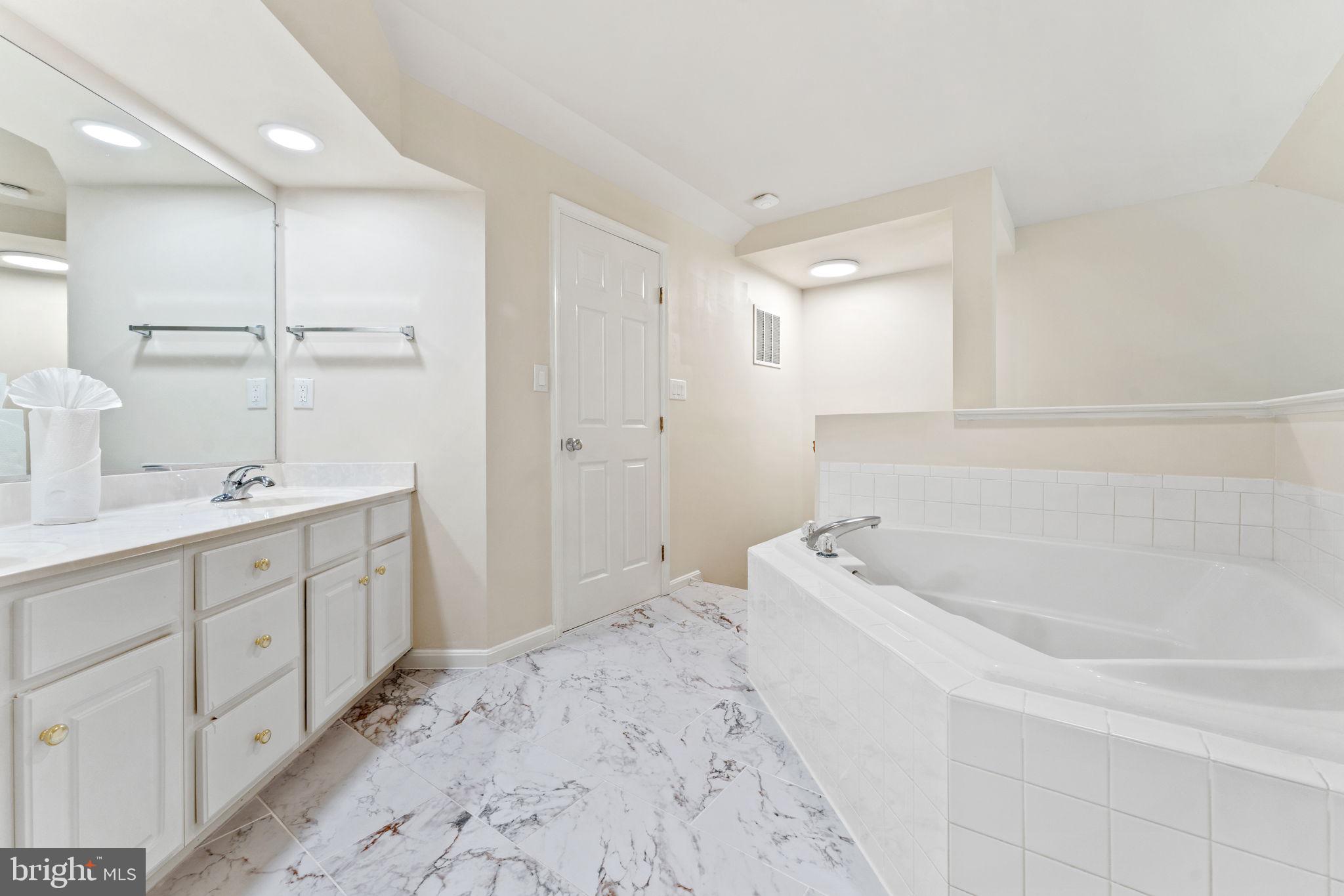 RIDGELEIGH - Residential