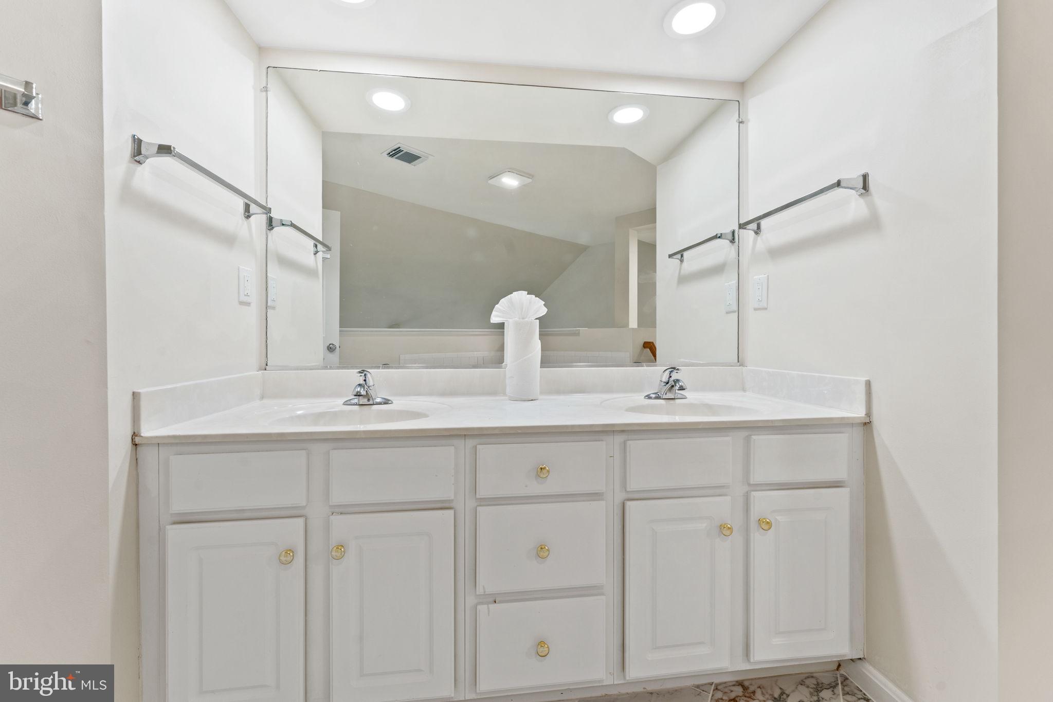 RIDGELEIGH - Residential