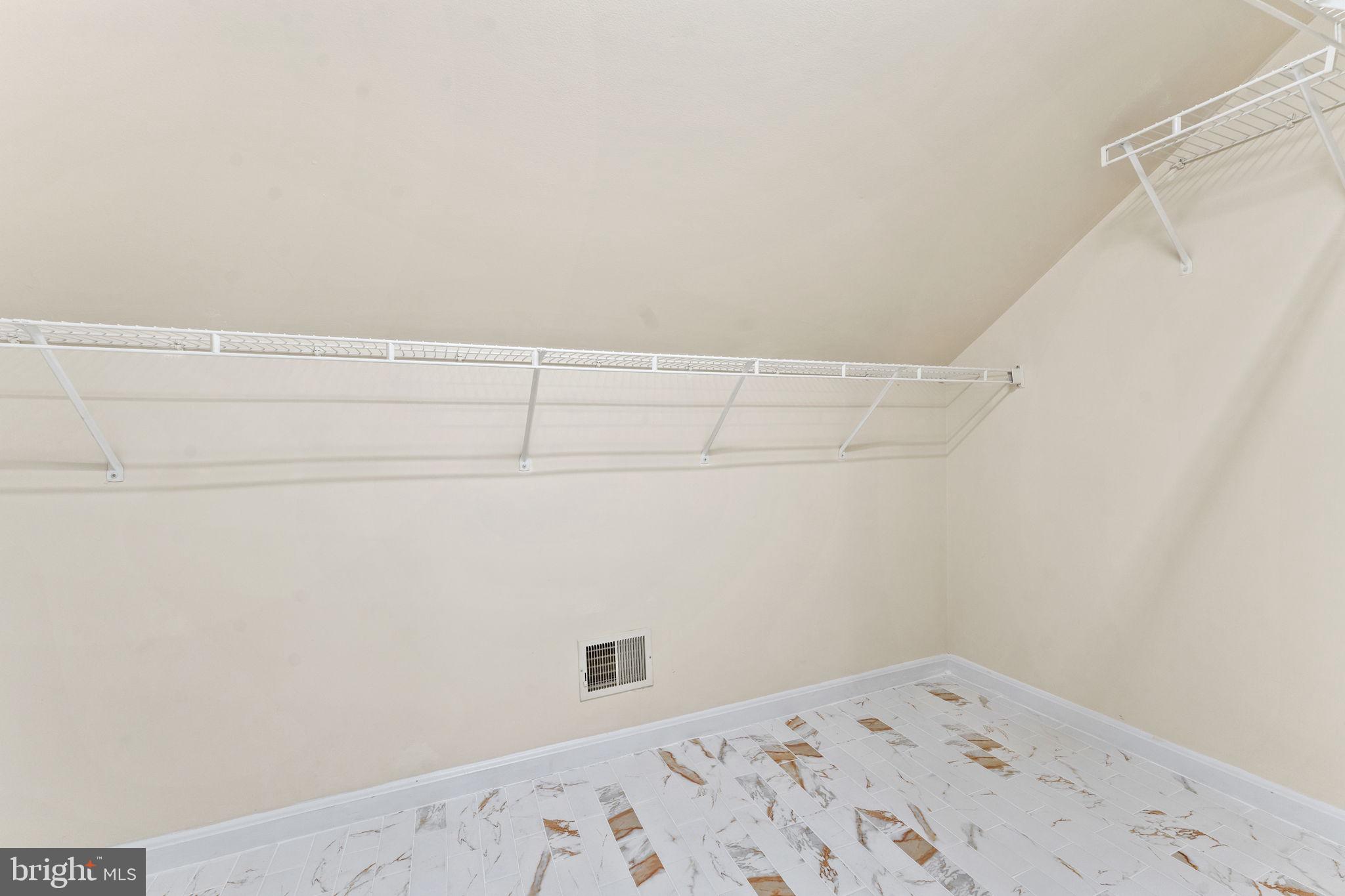 RIDGELEIGH - Residential