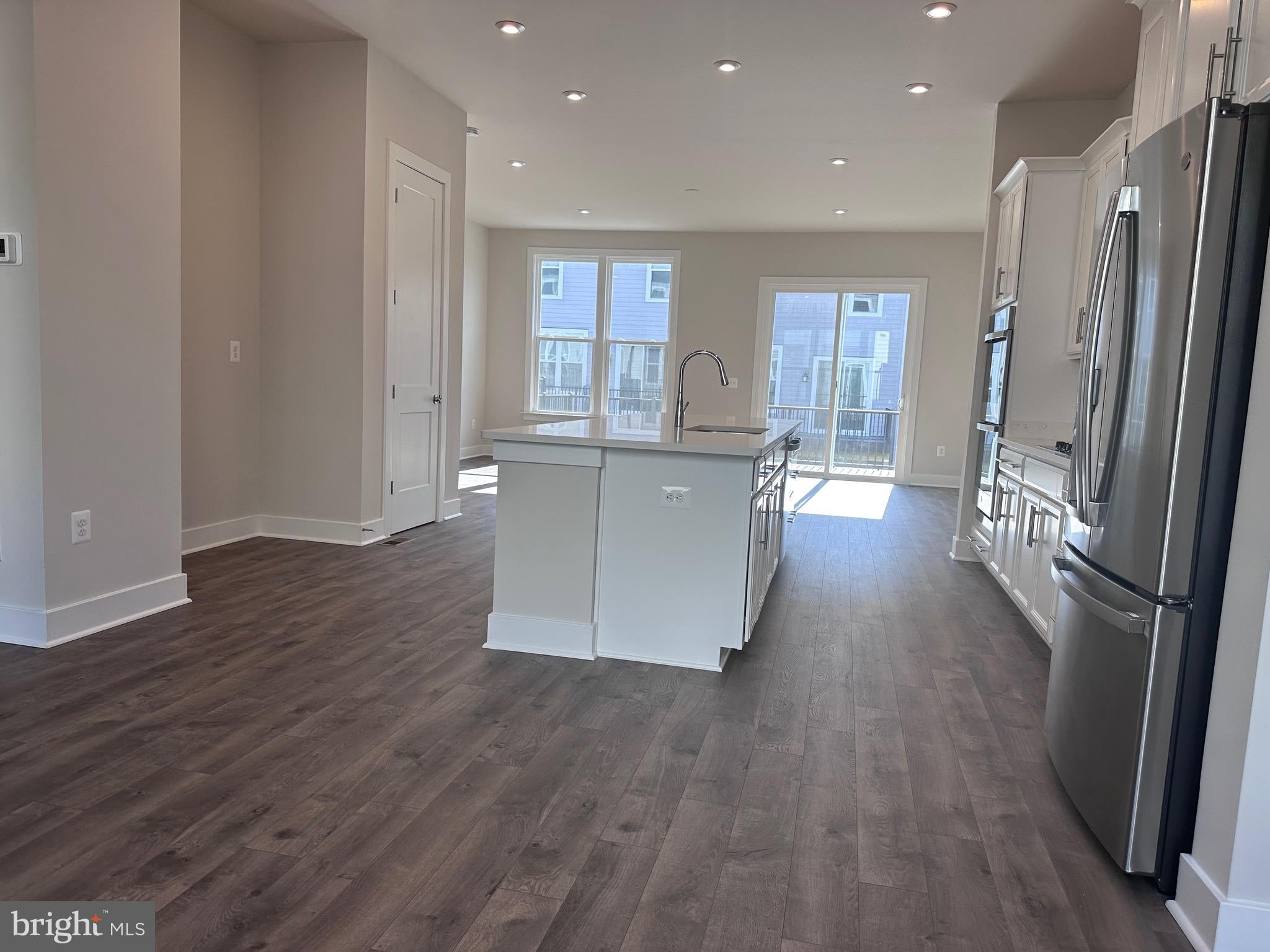 2453 LIBERTY LOOP