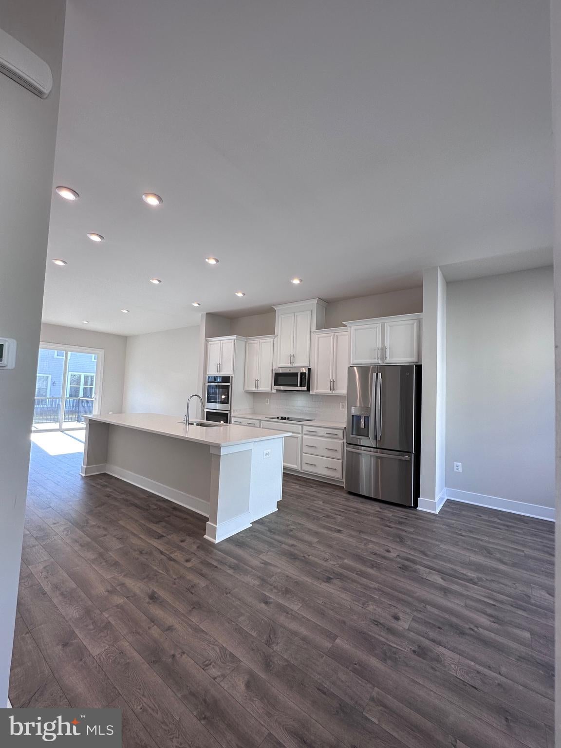 2453 LIBERTY LOOP