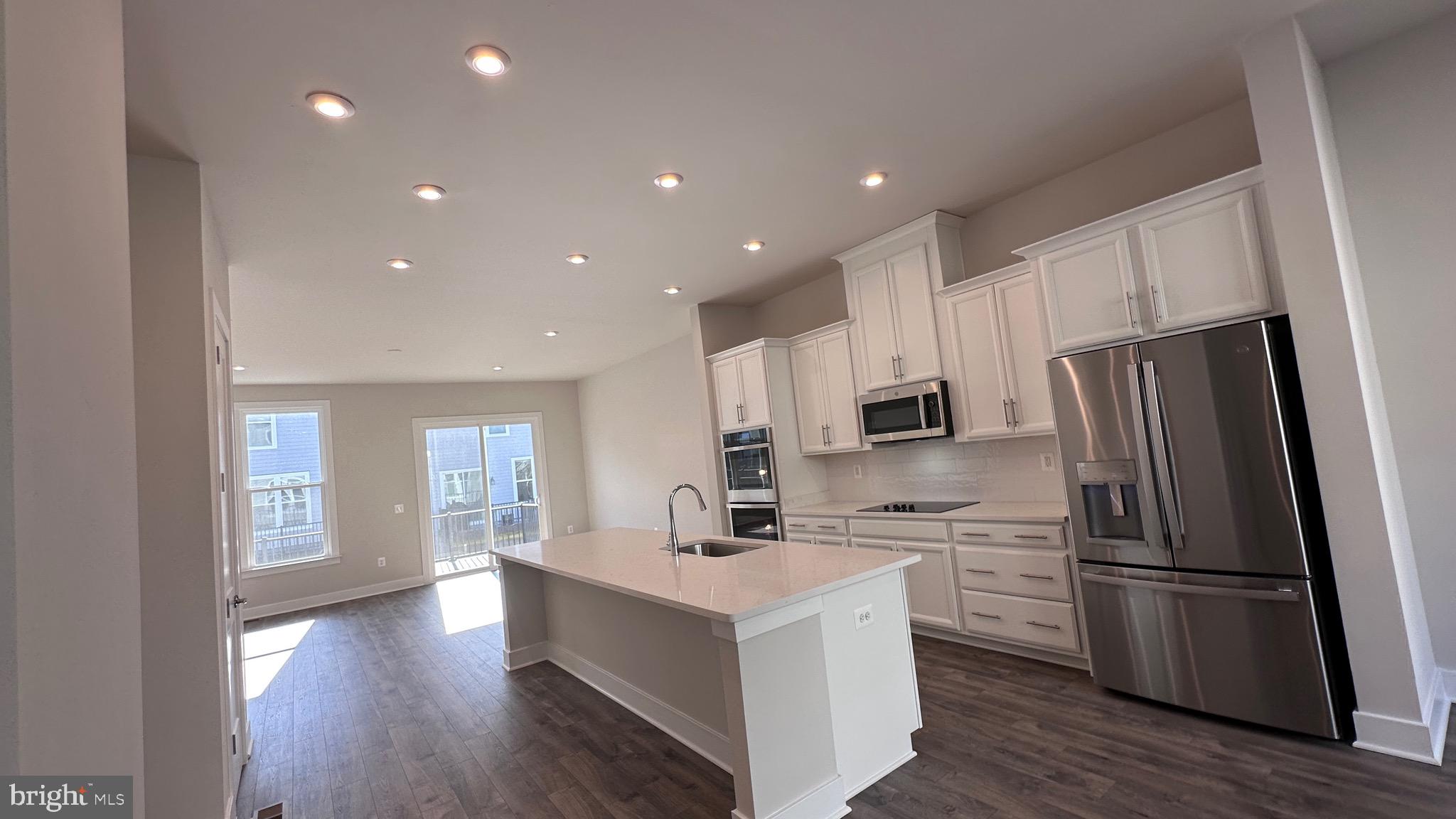 2453 LIBERTY LOOP
