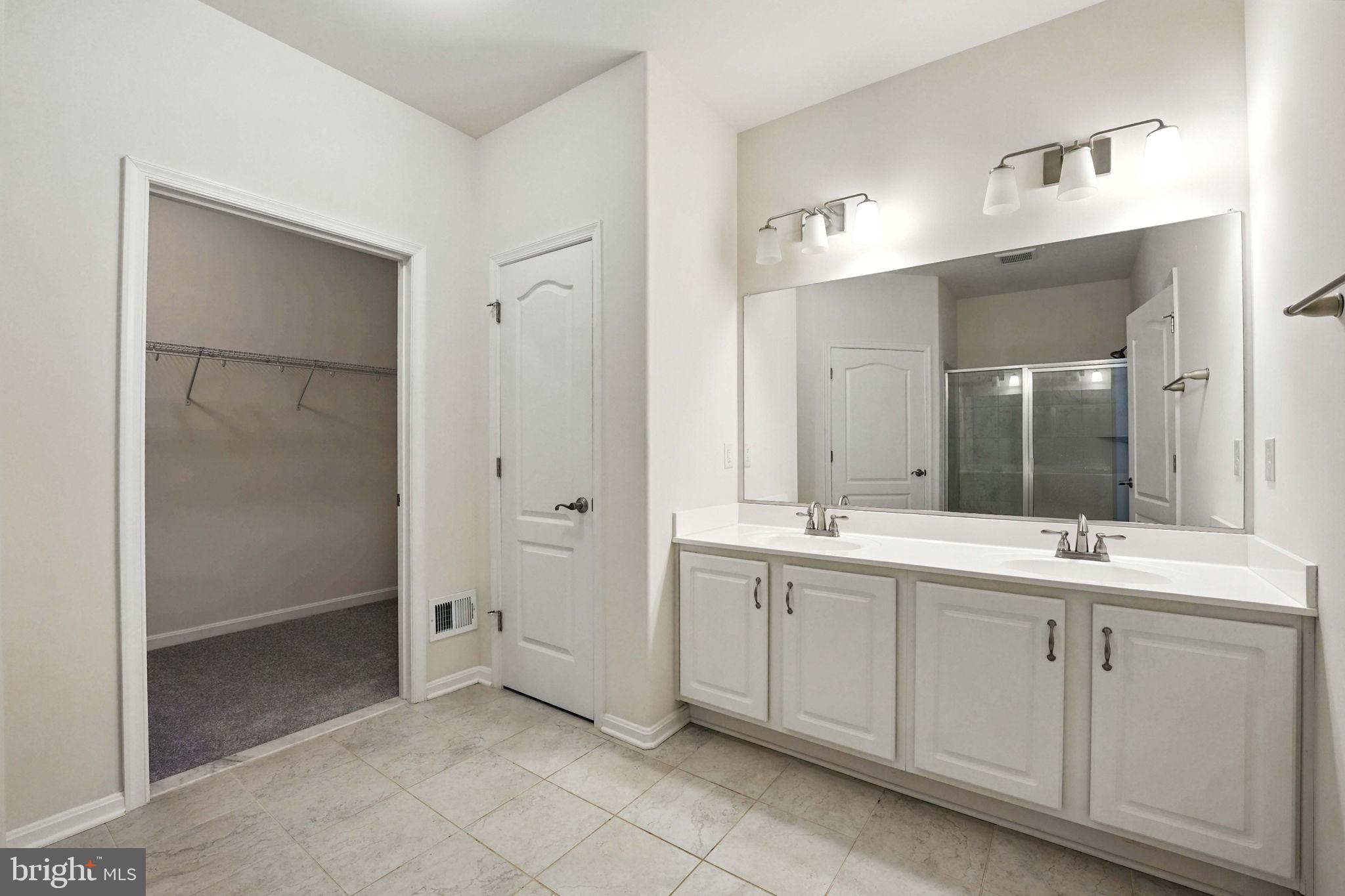 STONE RIDGE - Residential