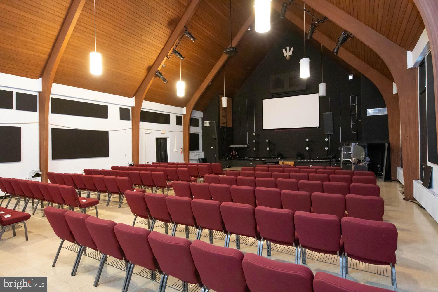 ROXBOROUGH - Commercial Sale