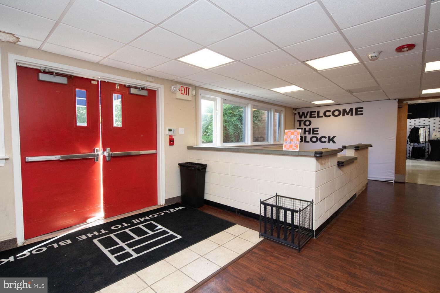 ROXBOROUGH - Commercial Sale