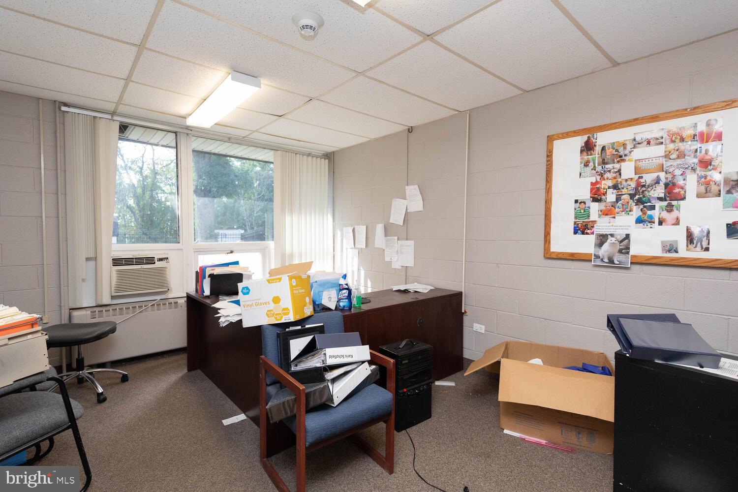 ROXBOROUGH - Commercial Sale