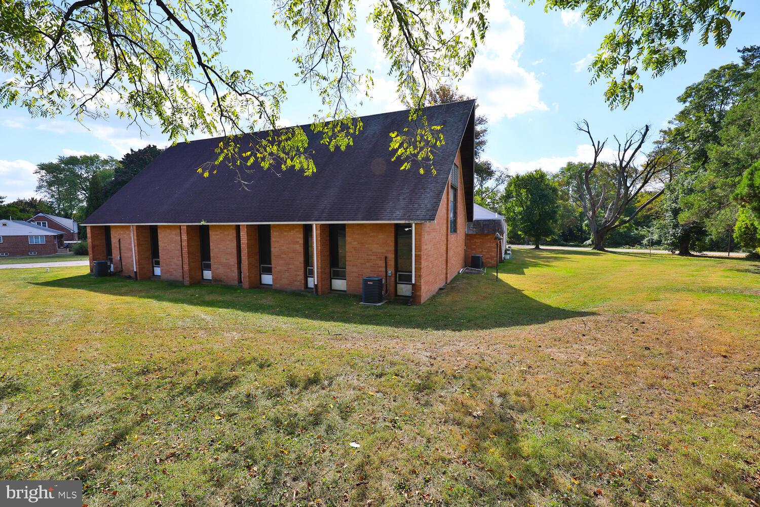 ROXBOROUGH - Commercial Sale