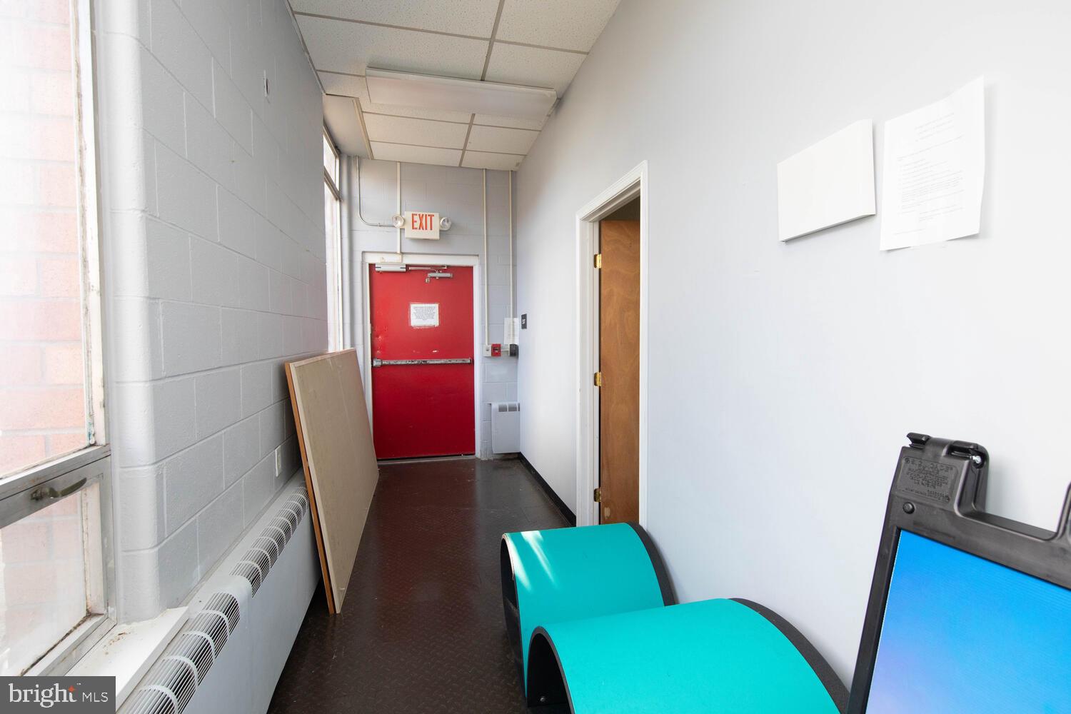 ROXBOROUGH - Commercial Sale