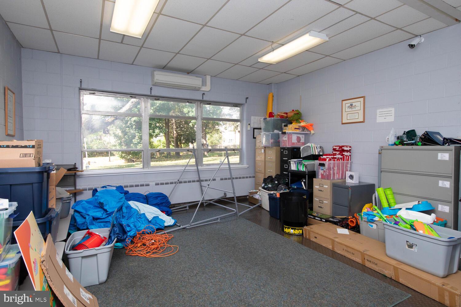 ROXBOROUGH - Commercial Sale