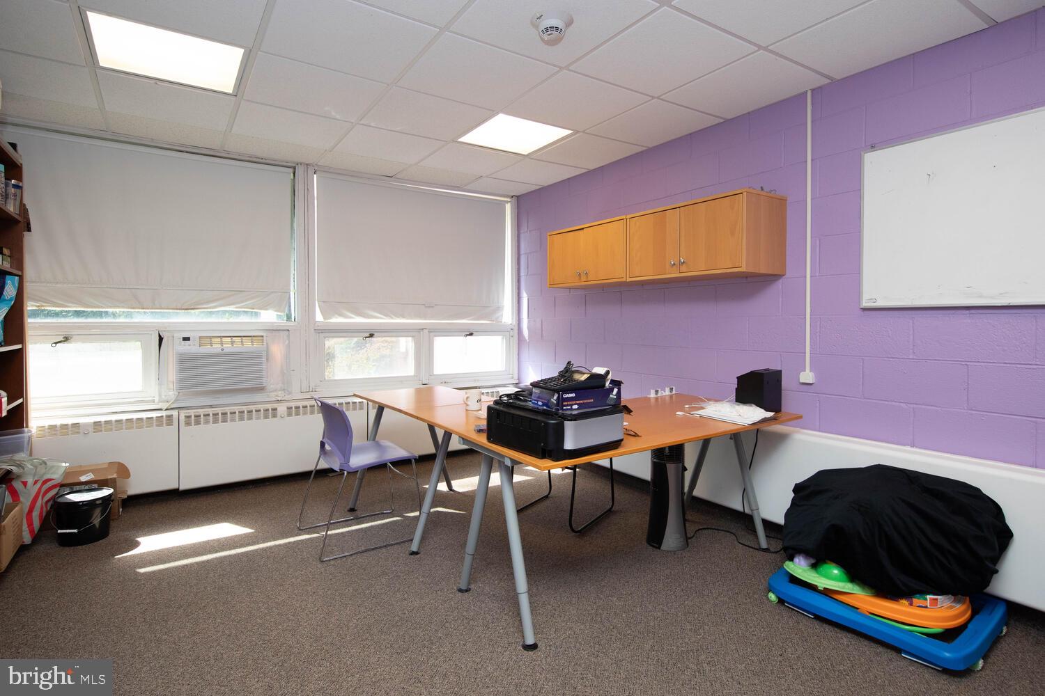 ROXBOROUGH - Commercial Sale