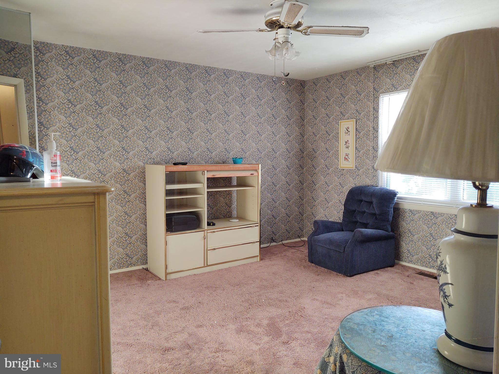 EDGEWATER VILLAGE - Residential