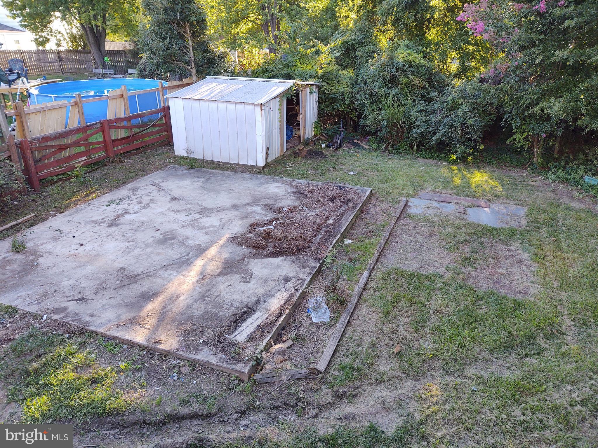 EDGEWATER VILLAGE - Residential