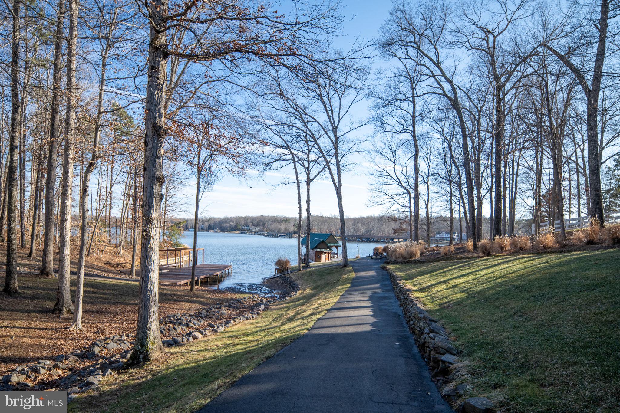 WYNDEMERE - Residential