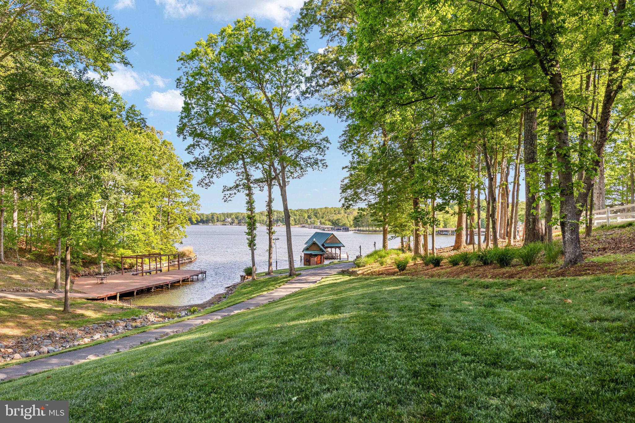 WYNDEMERE - Residential