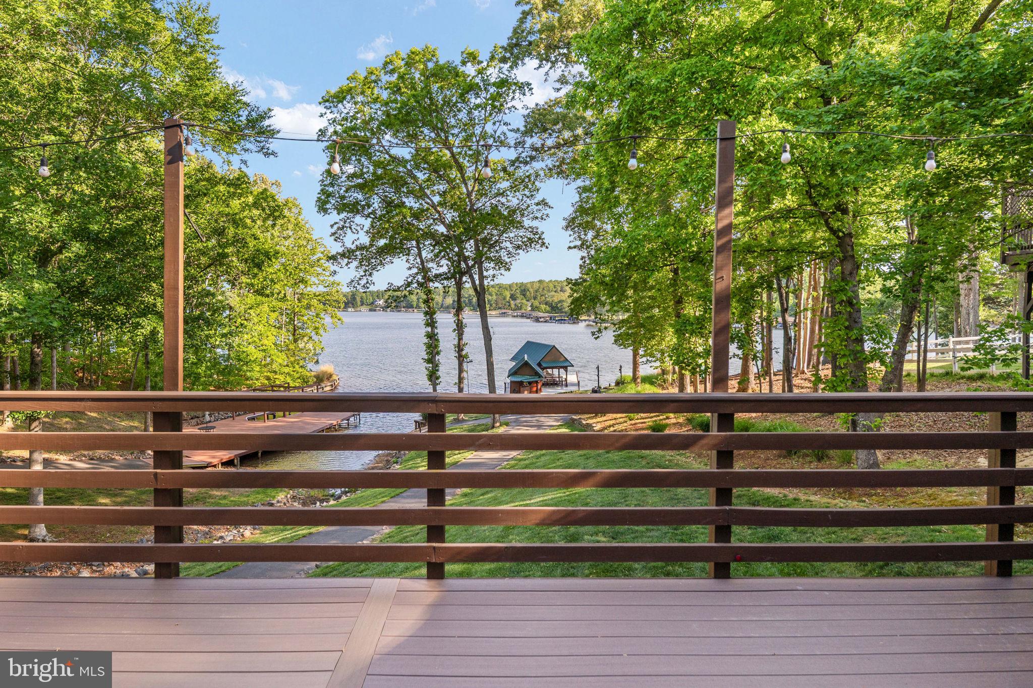 WYNDEMERE - Residential