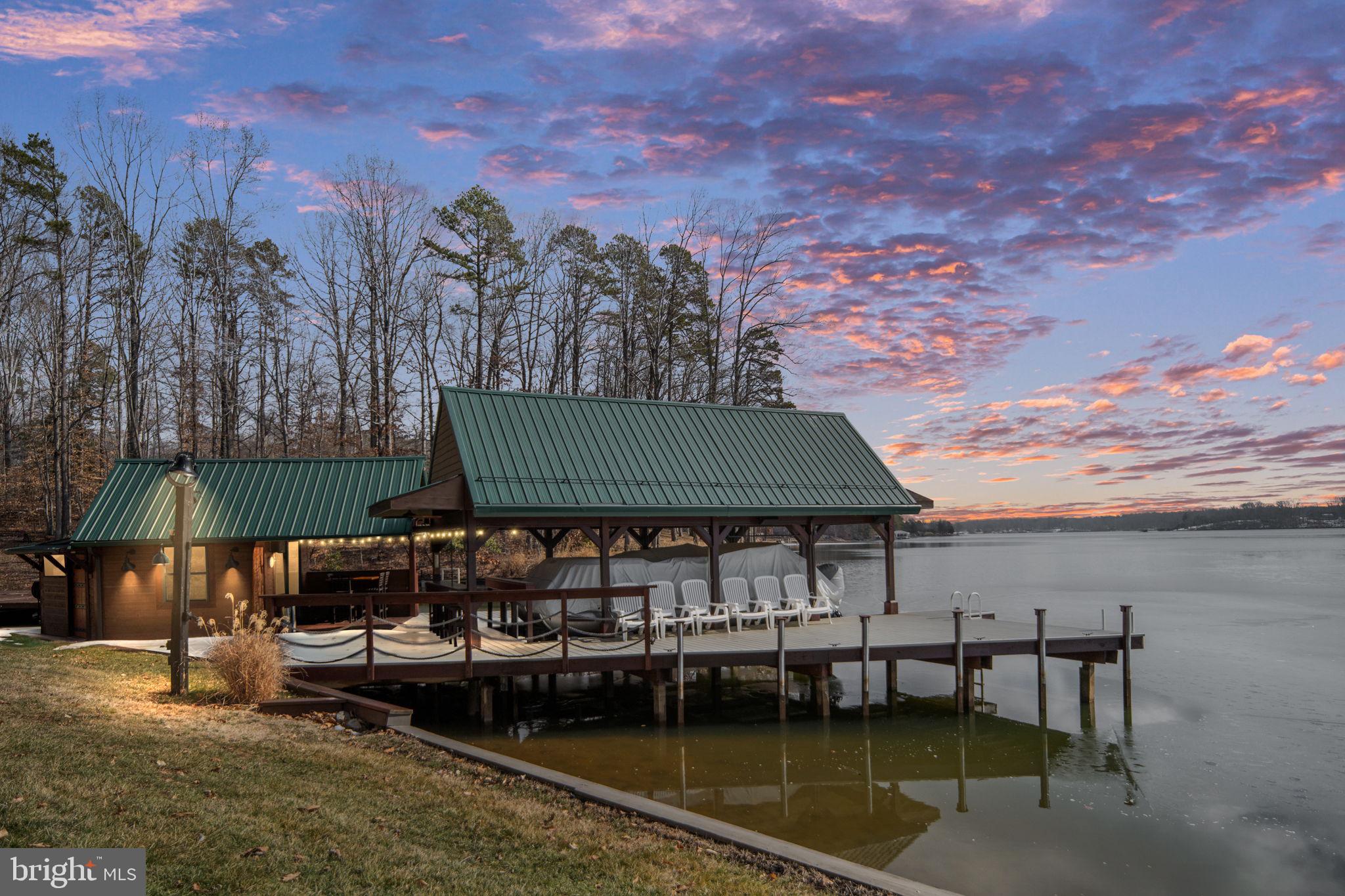 5409 WYNDEMERE CIRCLE