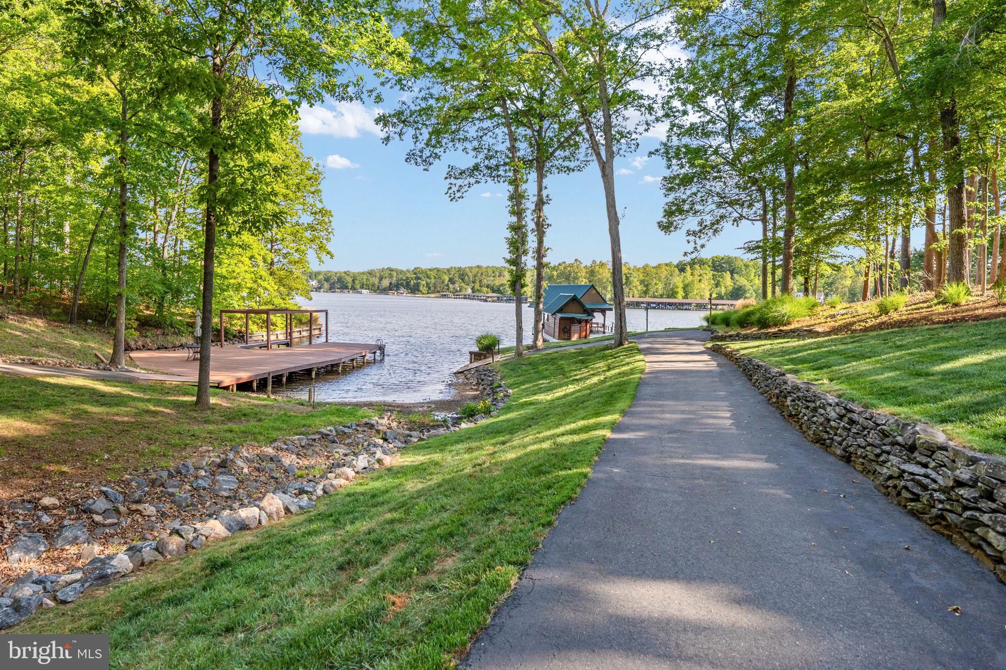 WYNDEMERE - Residential