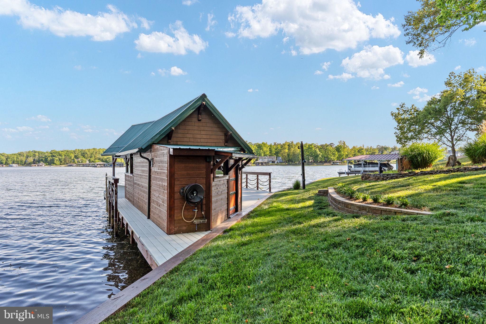 WYNDEMERE - Residential