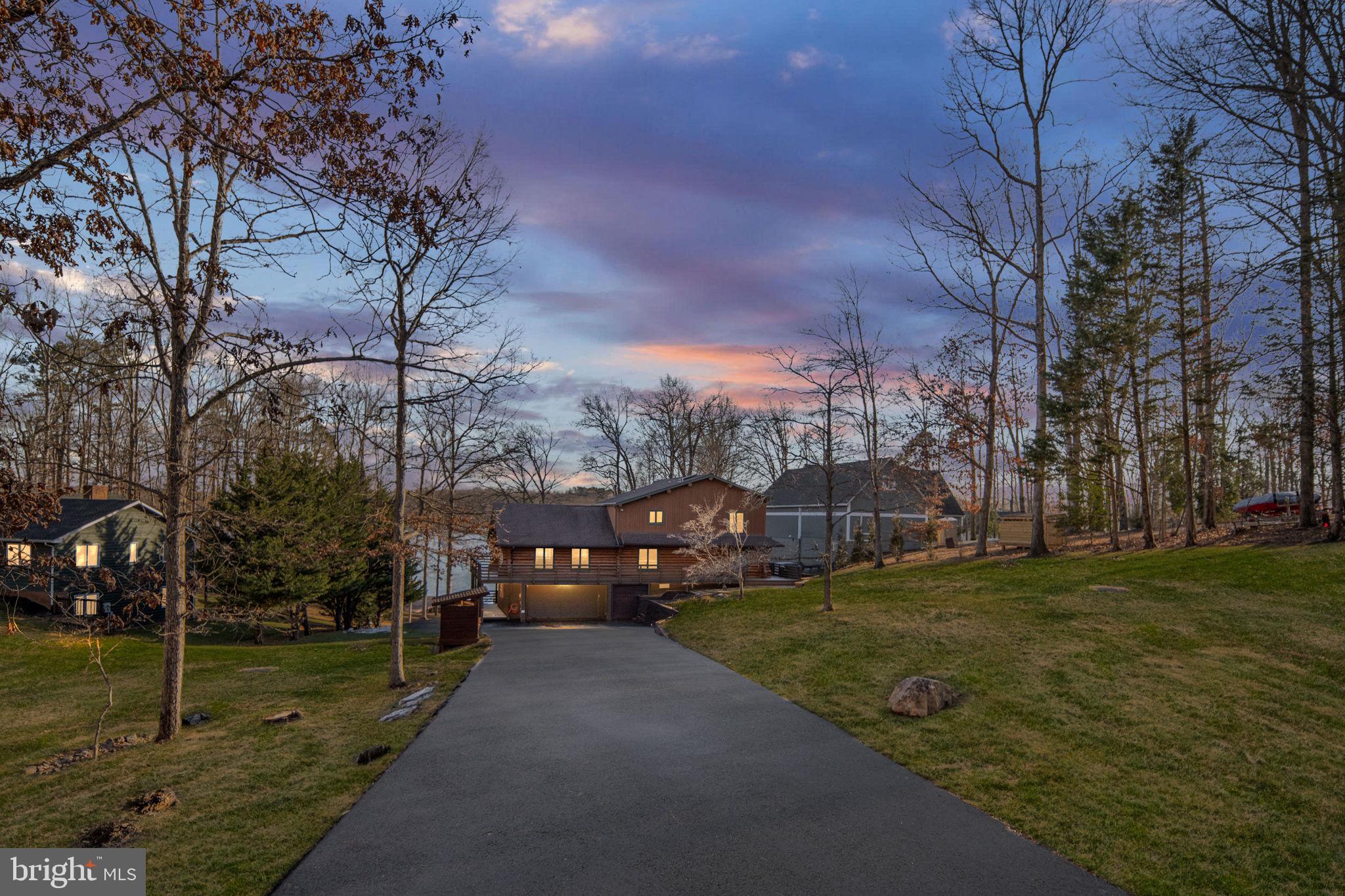 WYNDEMERE - Residential