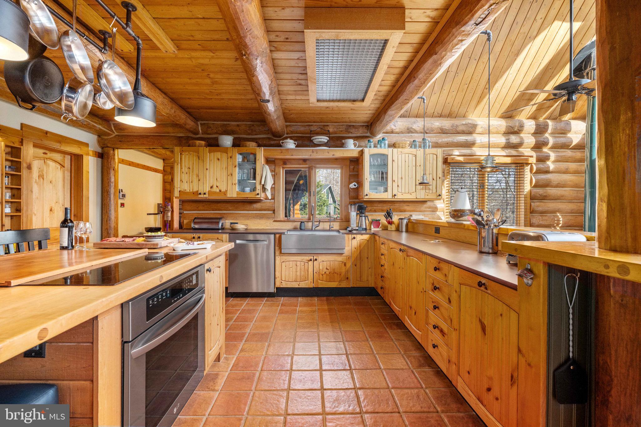 WYNDEMERE - Residential