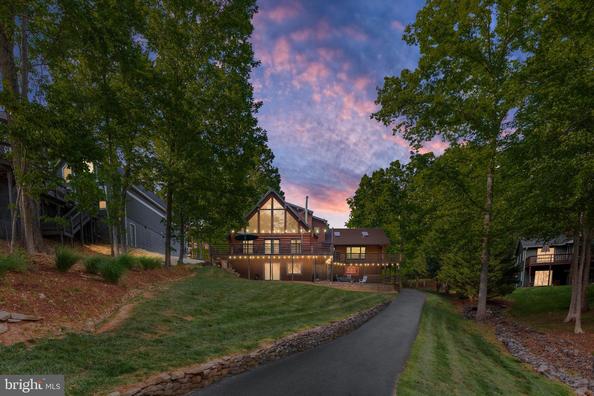 WYNDEMERE - Residential