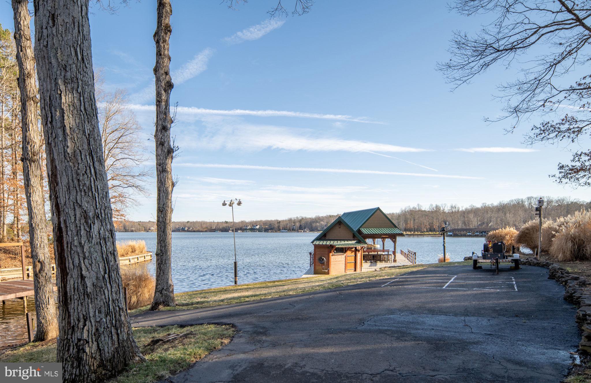 WYNDEMERE - Residential