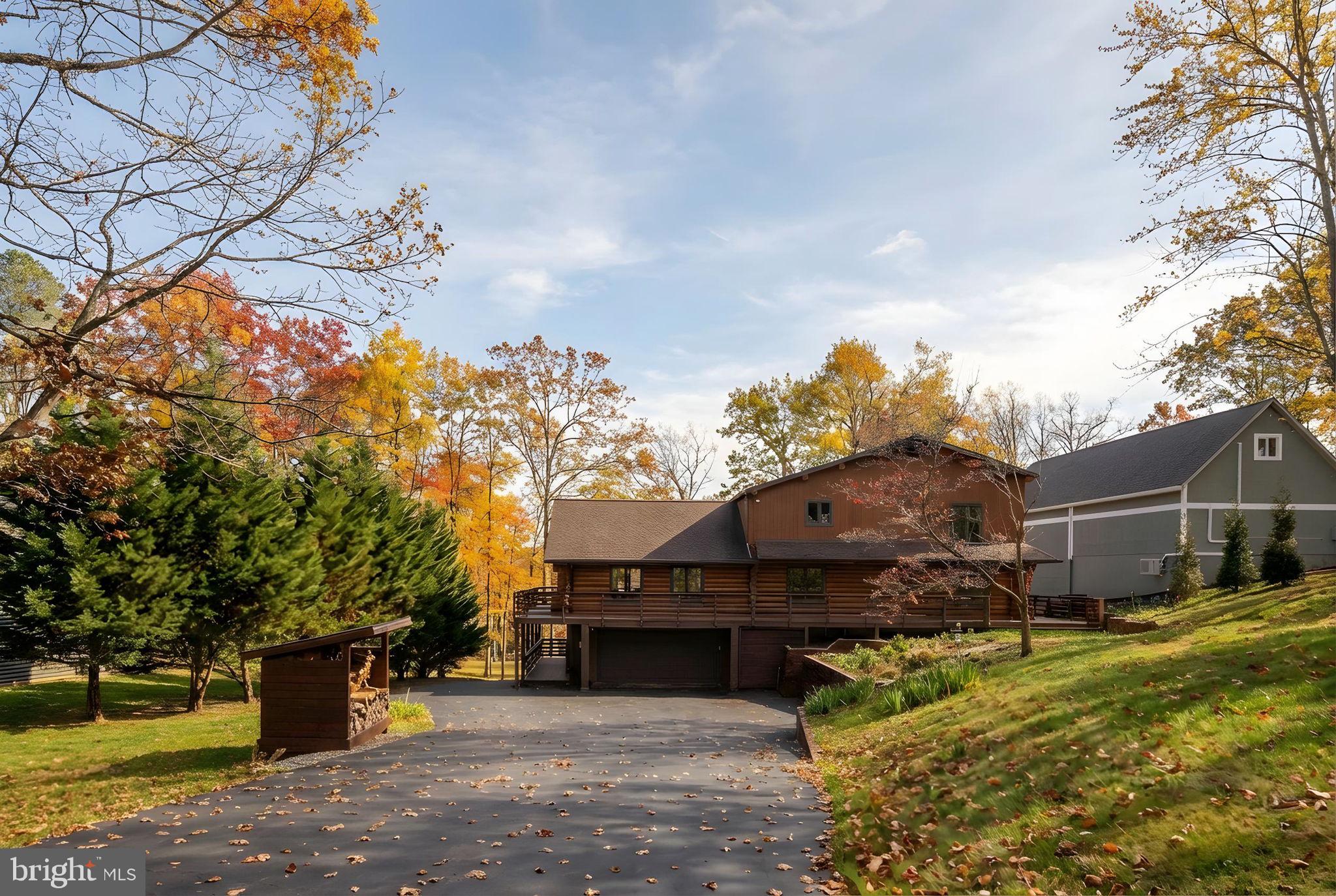 5409 WYNDEMERE CIRCLE