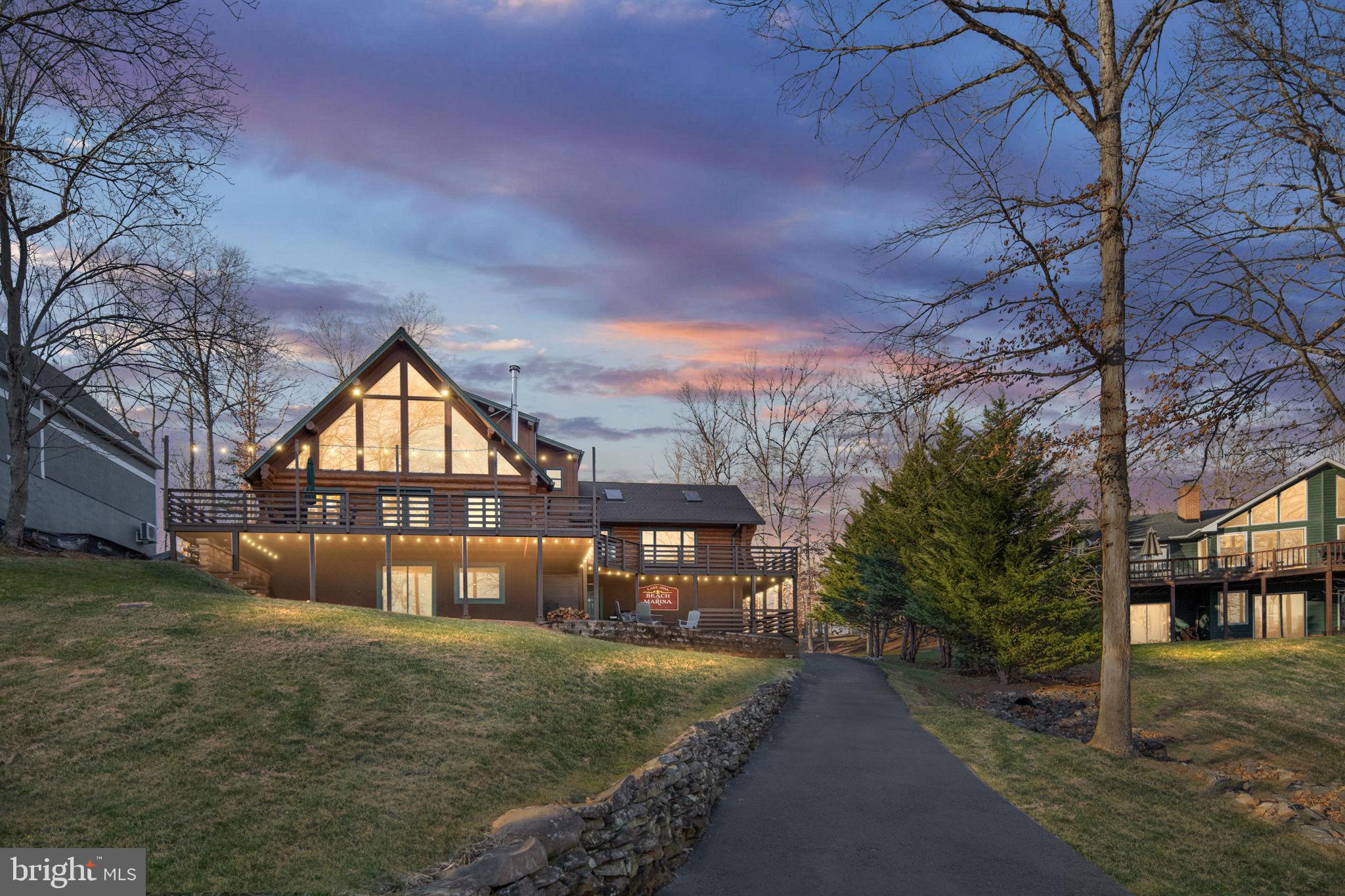 WYNDEMERE - Residential