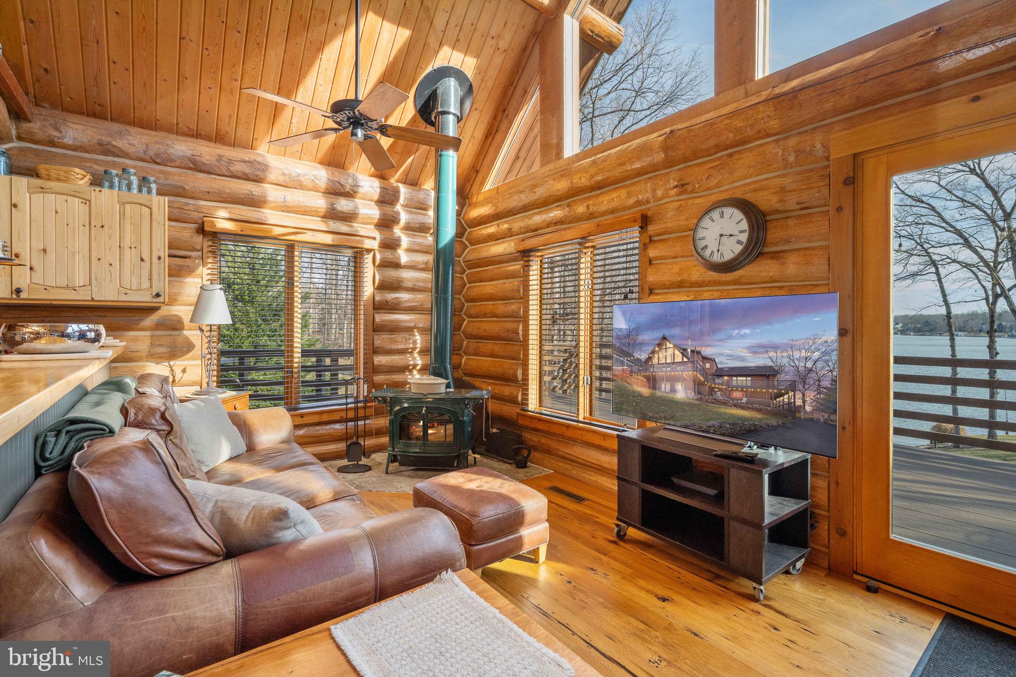 WYNDEMERE - Residential