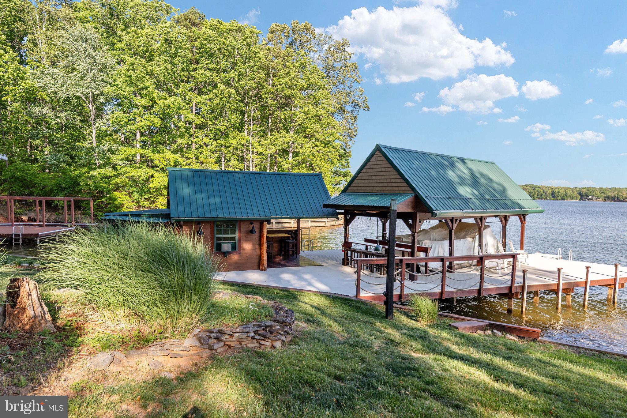WYNDEMERE - Residential