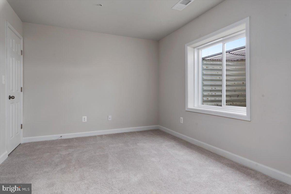 GLENARDEN - Residential Lease