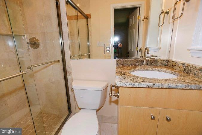 BROYHILL FOREST - Residential Lease