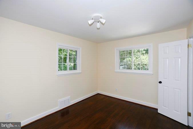 BROYHILL FOREST - Residential Lease