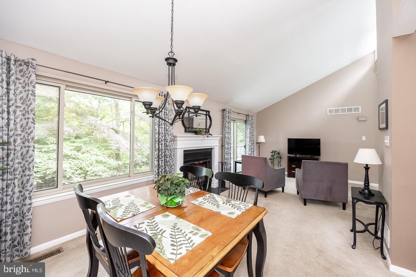 2213 CRANBERRY LANE