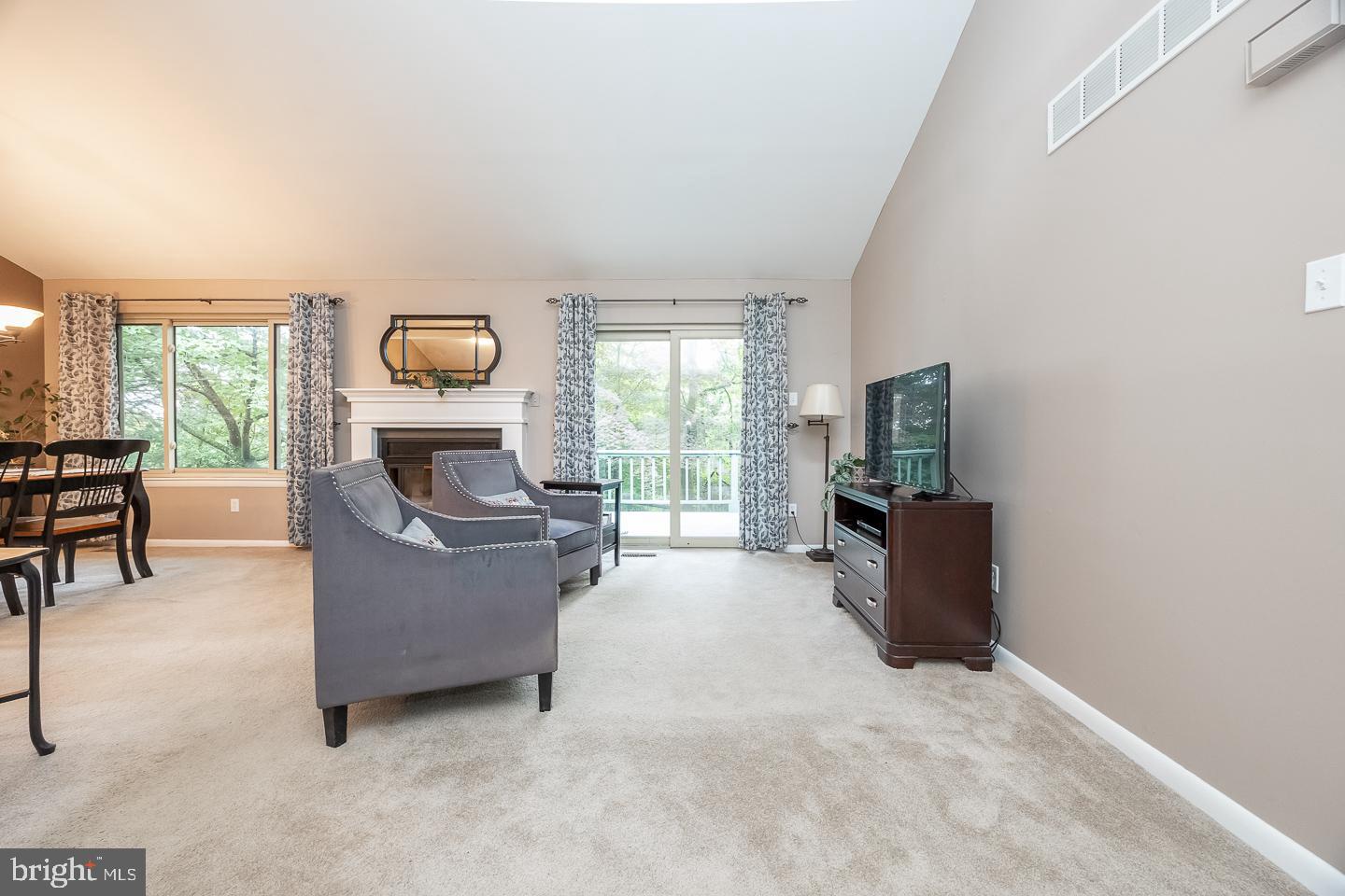 2213 CRANBERRY LANE