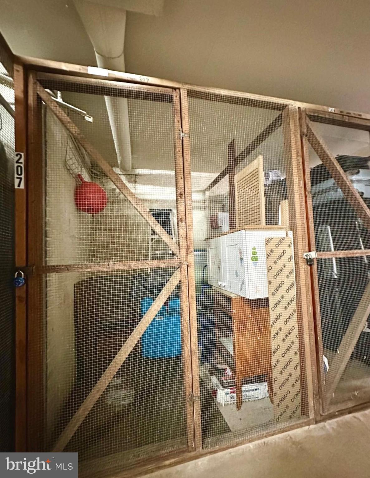 MCLEAN HILLS - Residential Lease