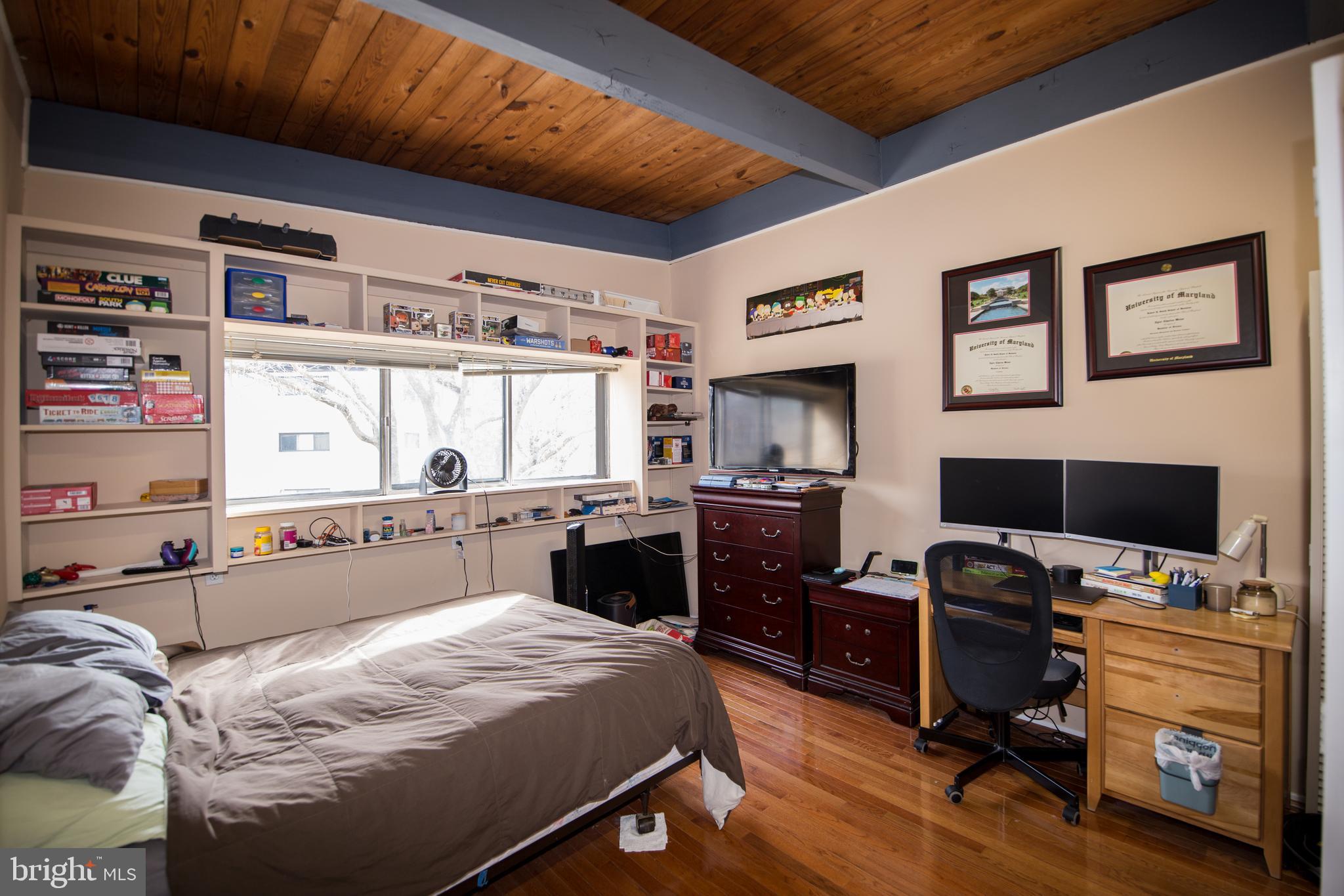 MCLEAN HILLS - Residential Lease