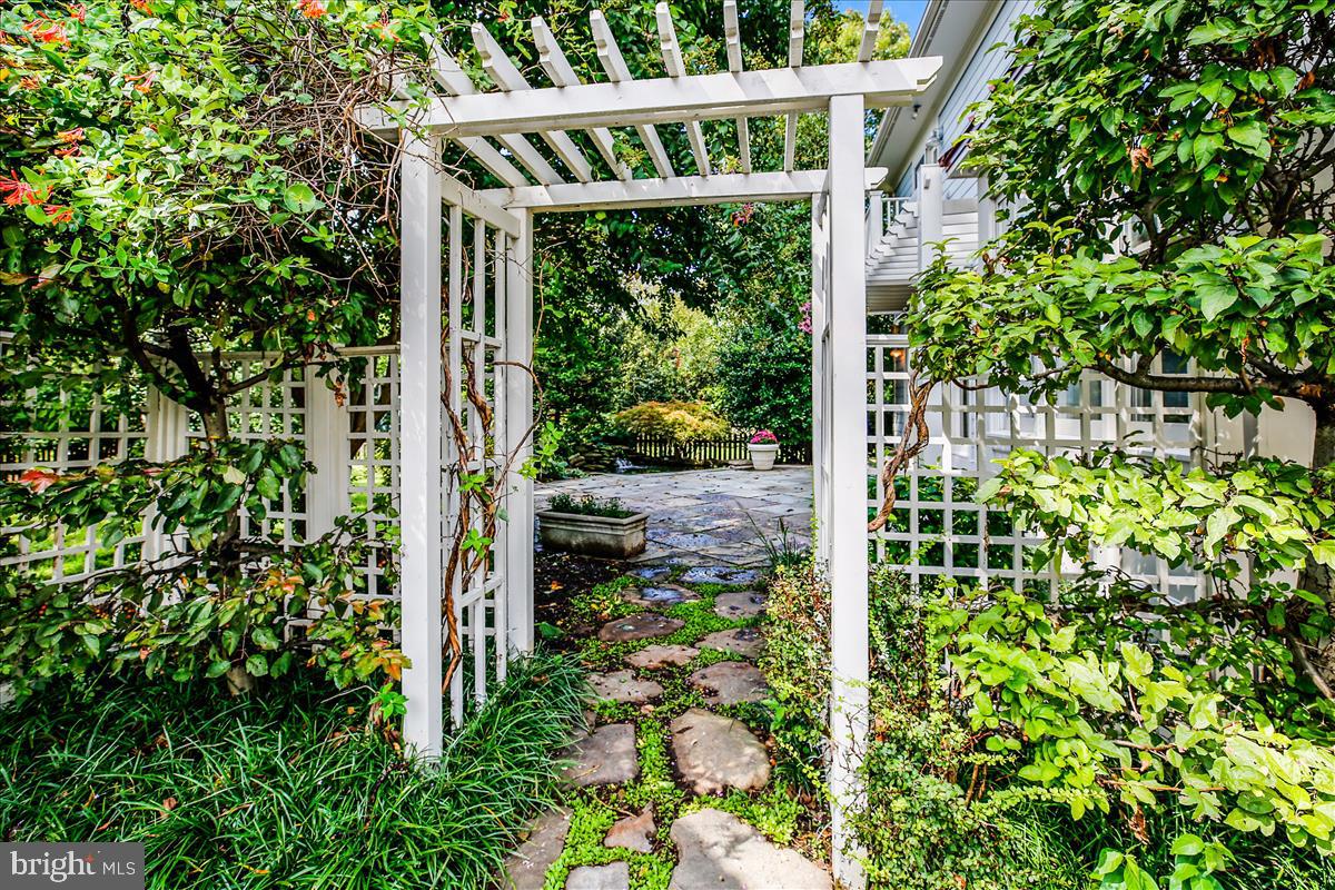 GARRETT PARK - Residential